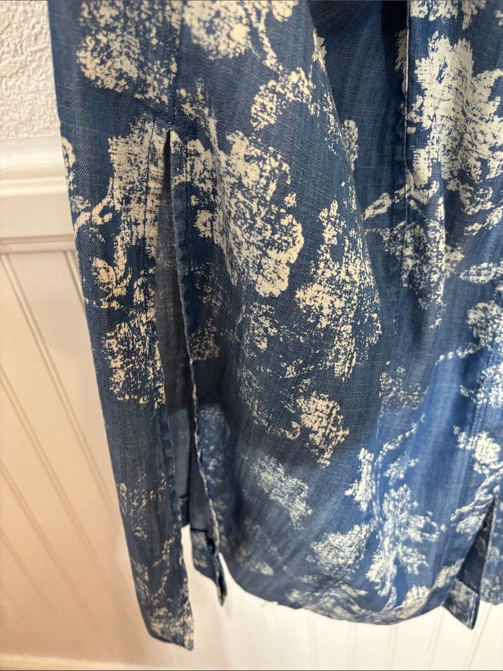 Chico's Blue Floral Chambray Denim Maxi Shirt Dress Split Hem Size 1 | Med - Picture 6 of 7